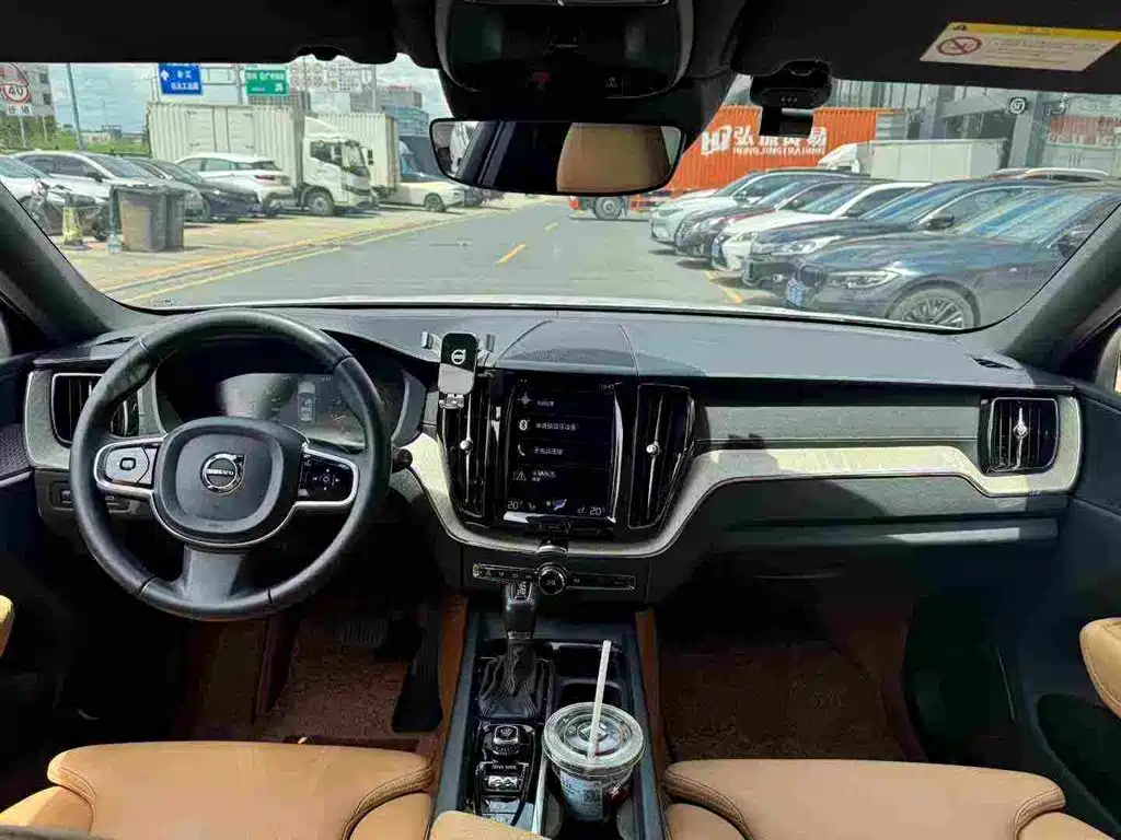 Volvo XC60 2018 T5 Luxury