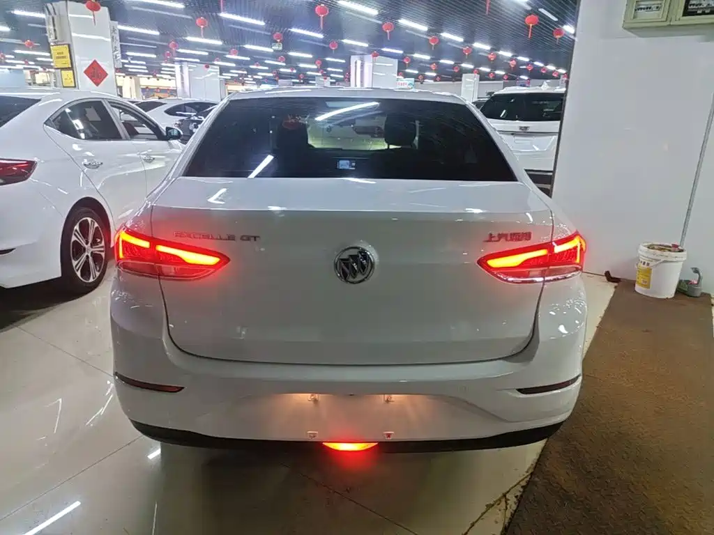 Buick Excelle — миниатюра 6