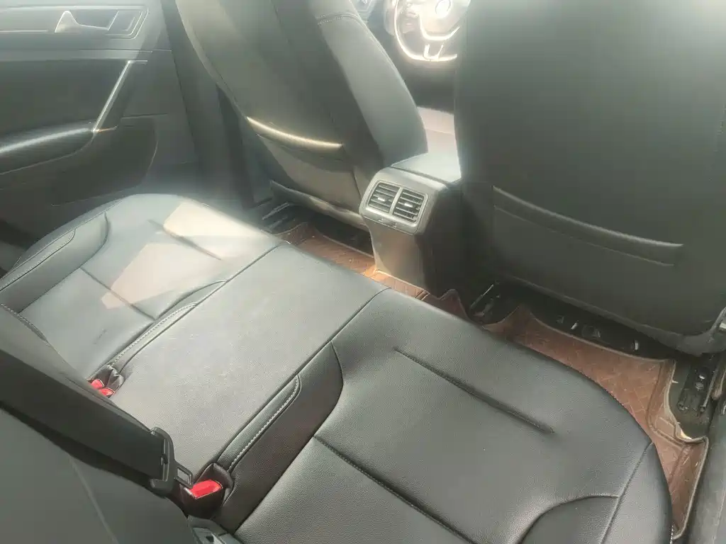 Volkswagen Golf — миниатюра 7