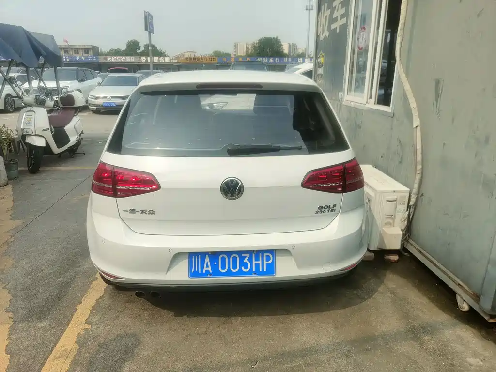 Volkswagen Golf — миниатюра 18