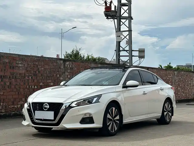 NISSAN TEANA 2022