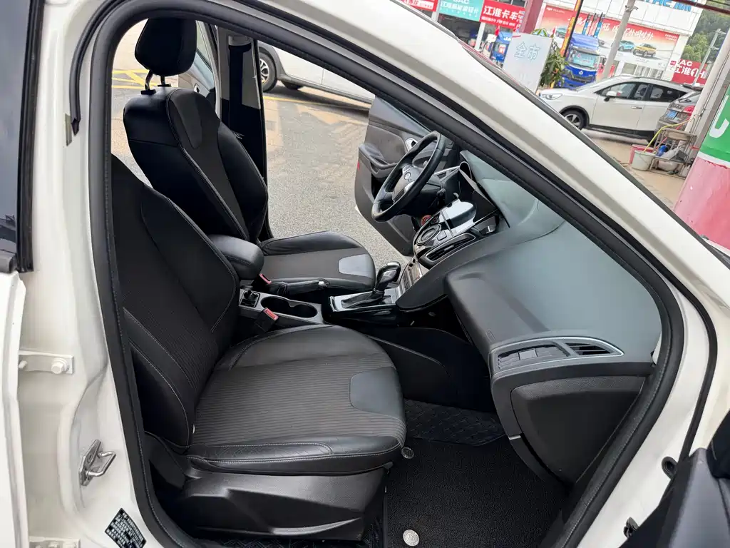 Ford Focus — миниатюра 18