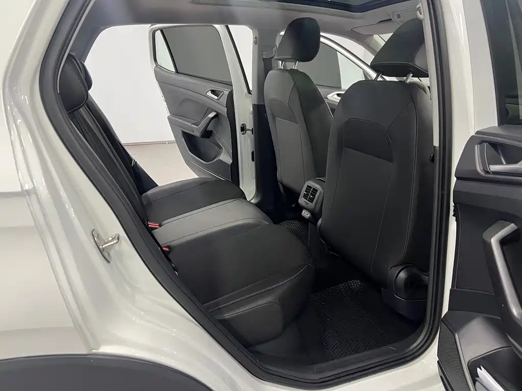 Volkswagen Tharu XR 2023 — фото 23