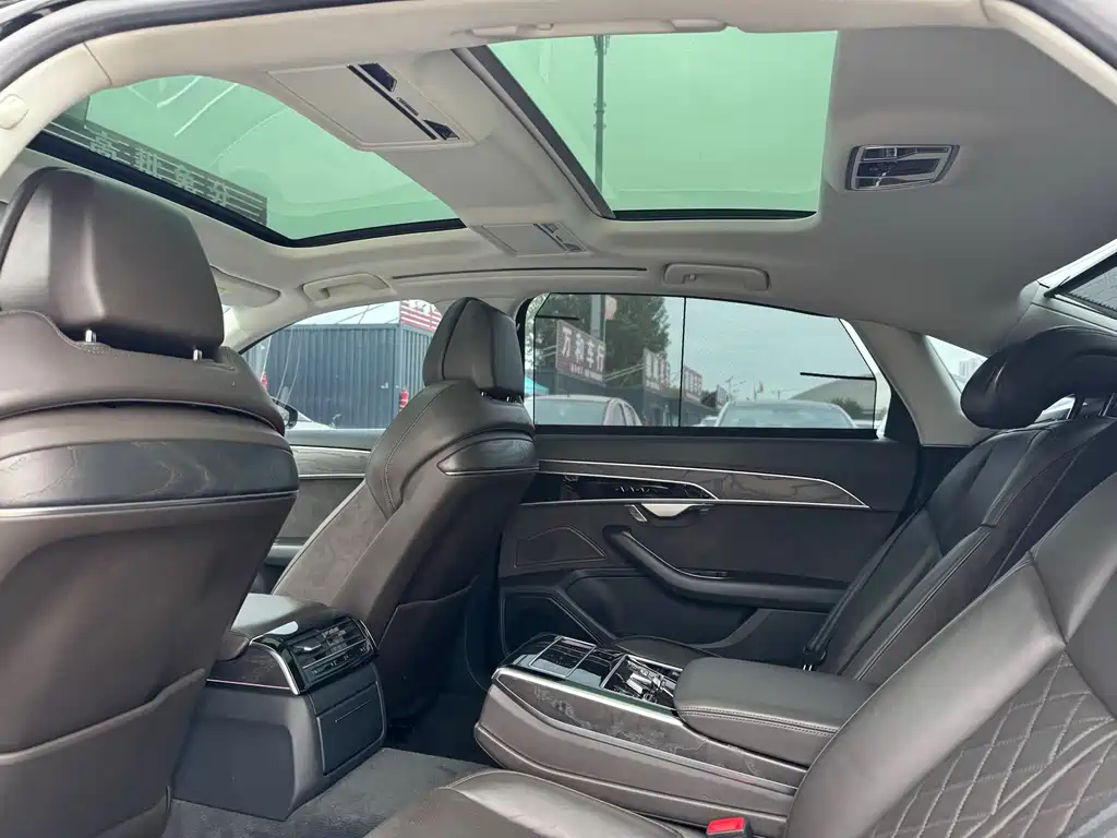 Audi A8 — миниатюра 14
