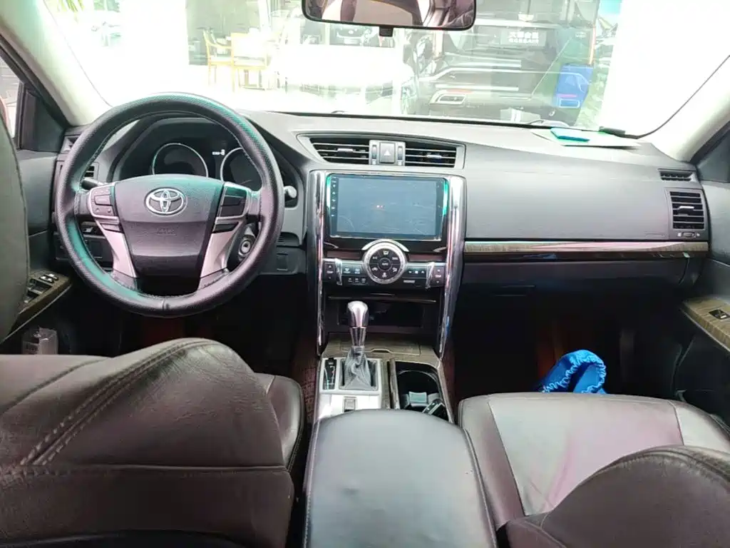 Toyota Reiz — миниатюра 10