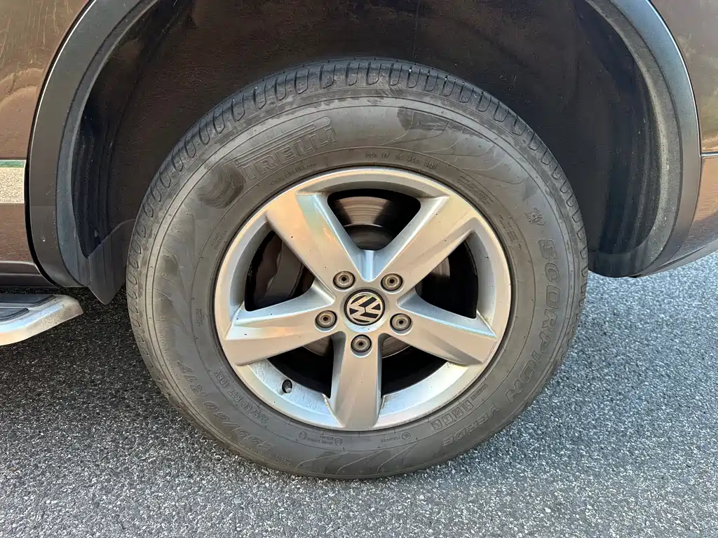Volkswagen Touareg — миниатюра 7
