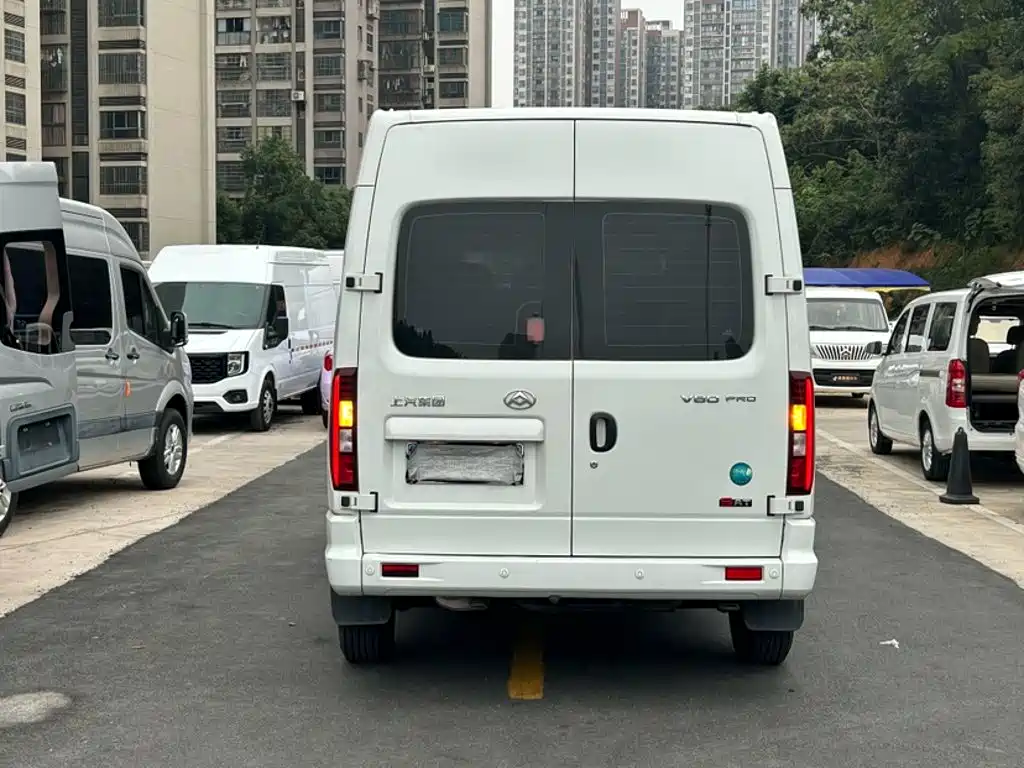 MAXUS V80 — миниатюра 9
