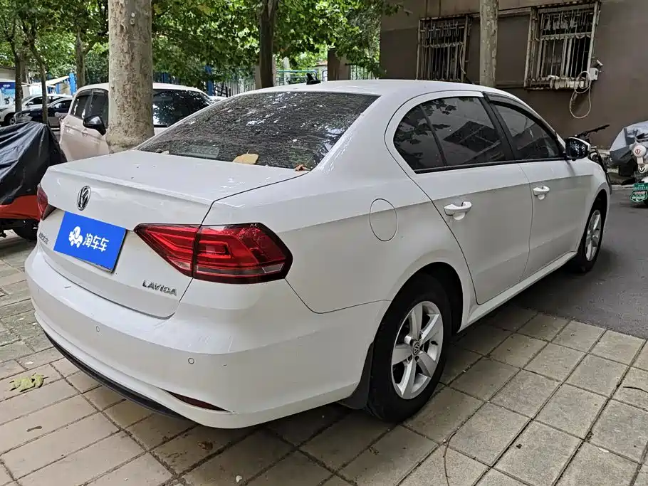 Volkswagen Lavida — миниатюра 3
