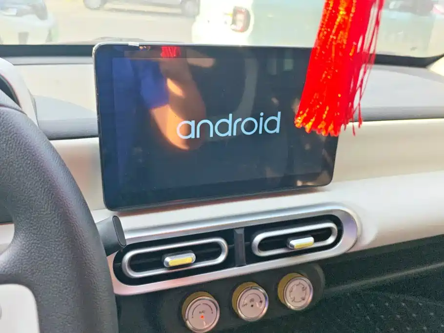 Wuling MINIEV — миниатюра 13