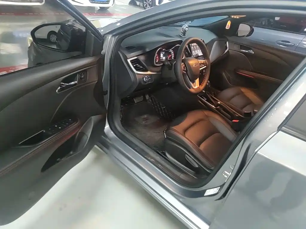 Chevrolet Monza — миниатюра 16