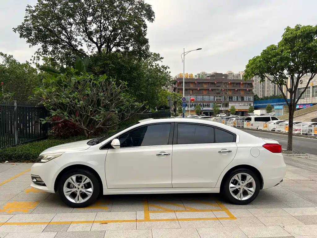 Zotye Zotye Z500 — миниатюра 4
