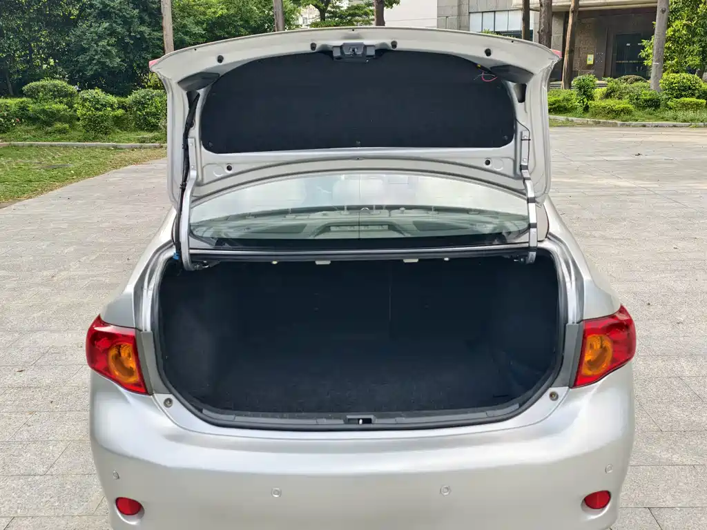 Toyota Corolla — миниатюра 13