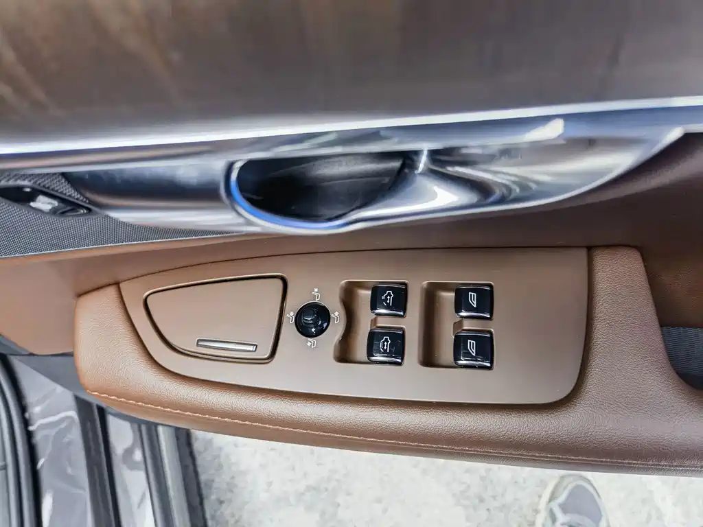 Volvo S90 — миниатюра 19