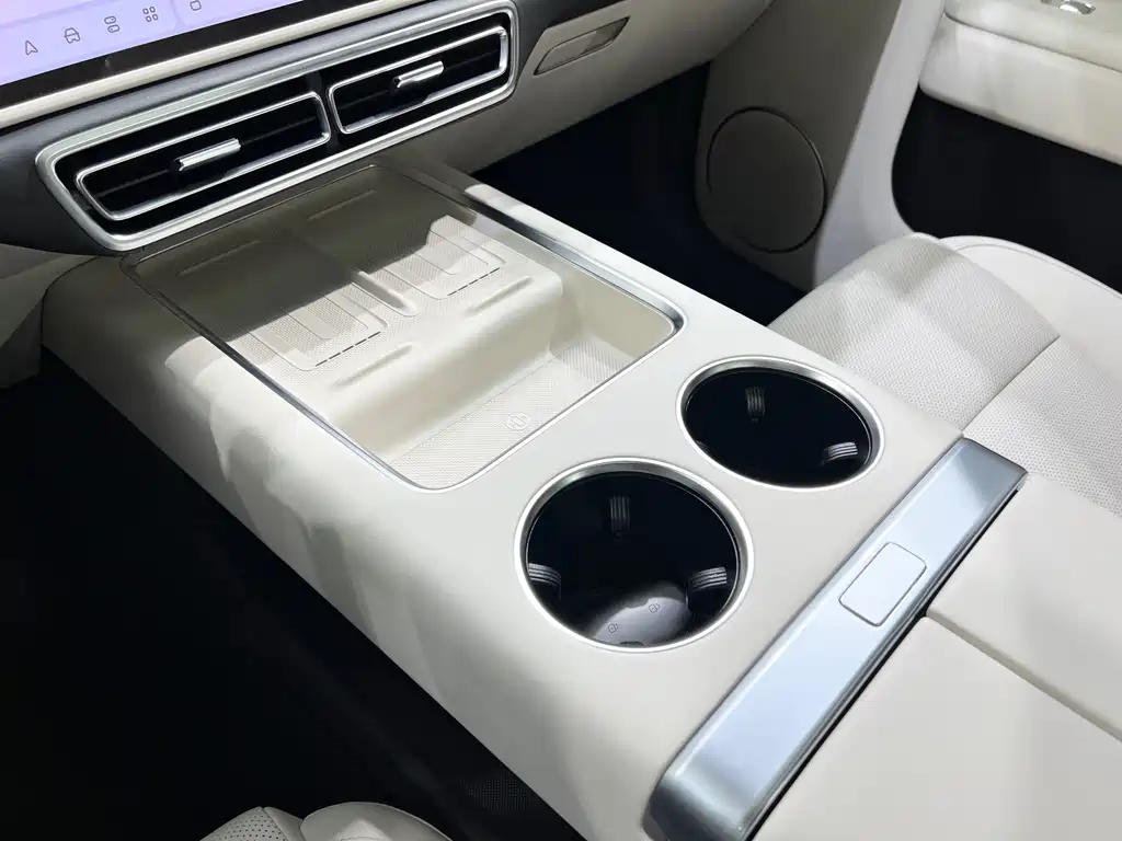 Li Auto Li L9 — миниатюра 16