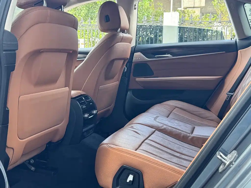 BMW 6 Series GT — миниатюра 8