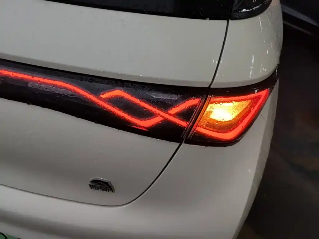 BYD Dolphin — миниатюра 8