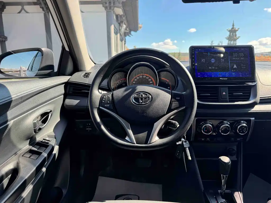 Toyota Yaris L — миниатюра 16