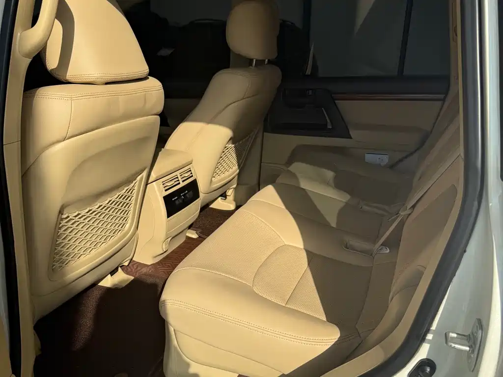 Toyota Land Cruiser 2016 4.0L AT