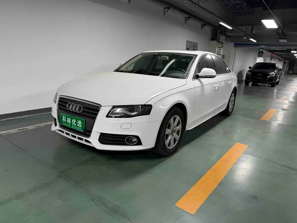 Audi A4L 2011