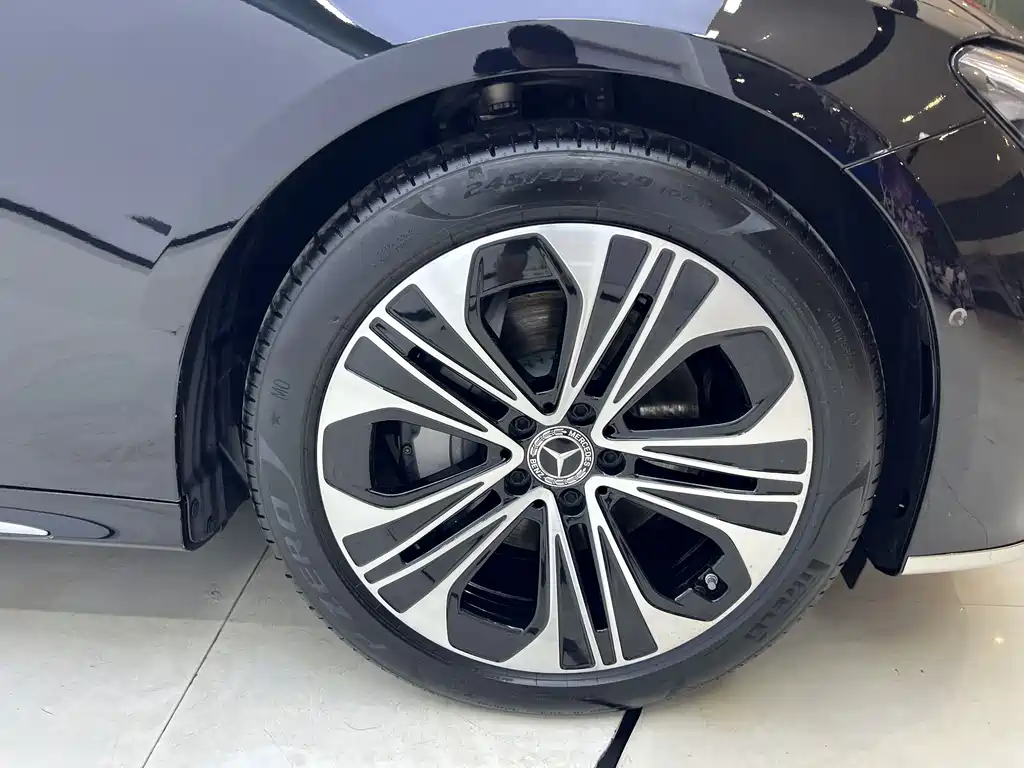 Mercedes-Benz E-Class E 2025 E 300 L Luxury