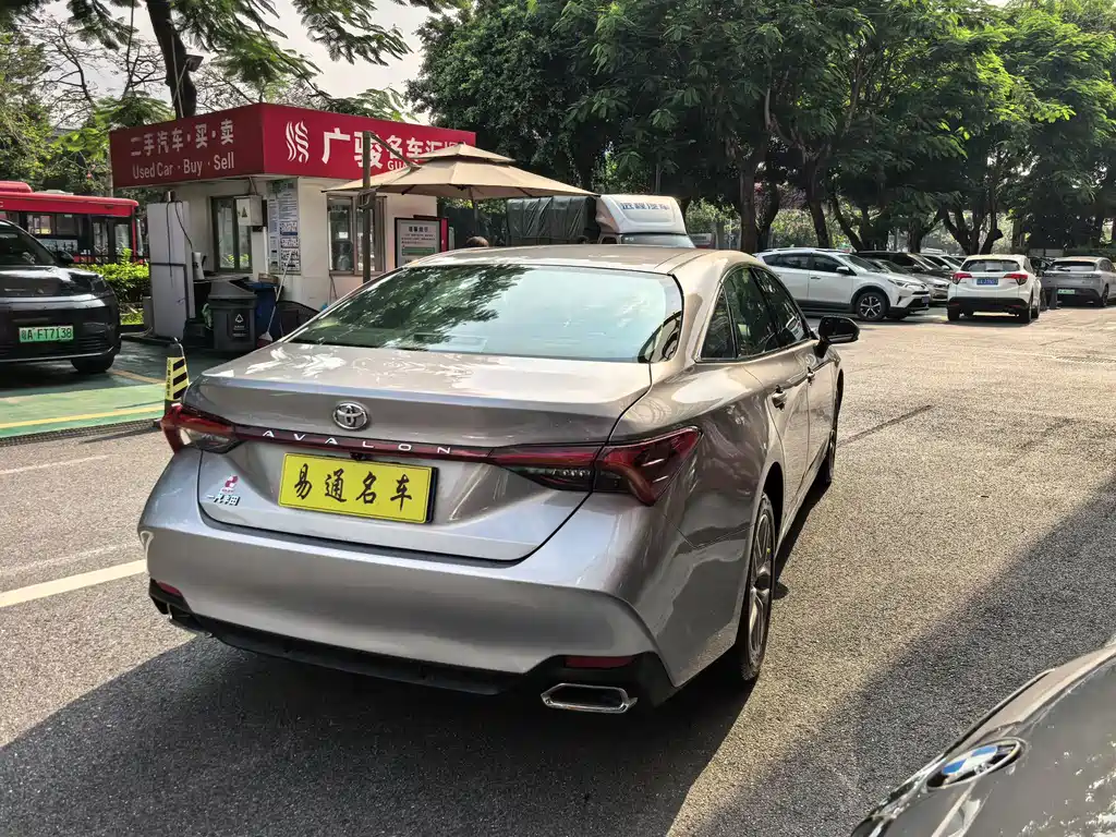 Toyota Avalon — миниатюра 3