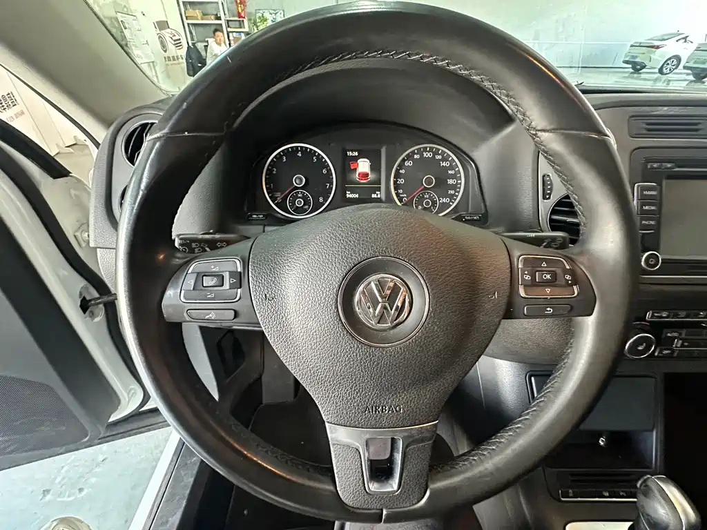 Volkswagen Tiguan — миниатюра 12