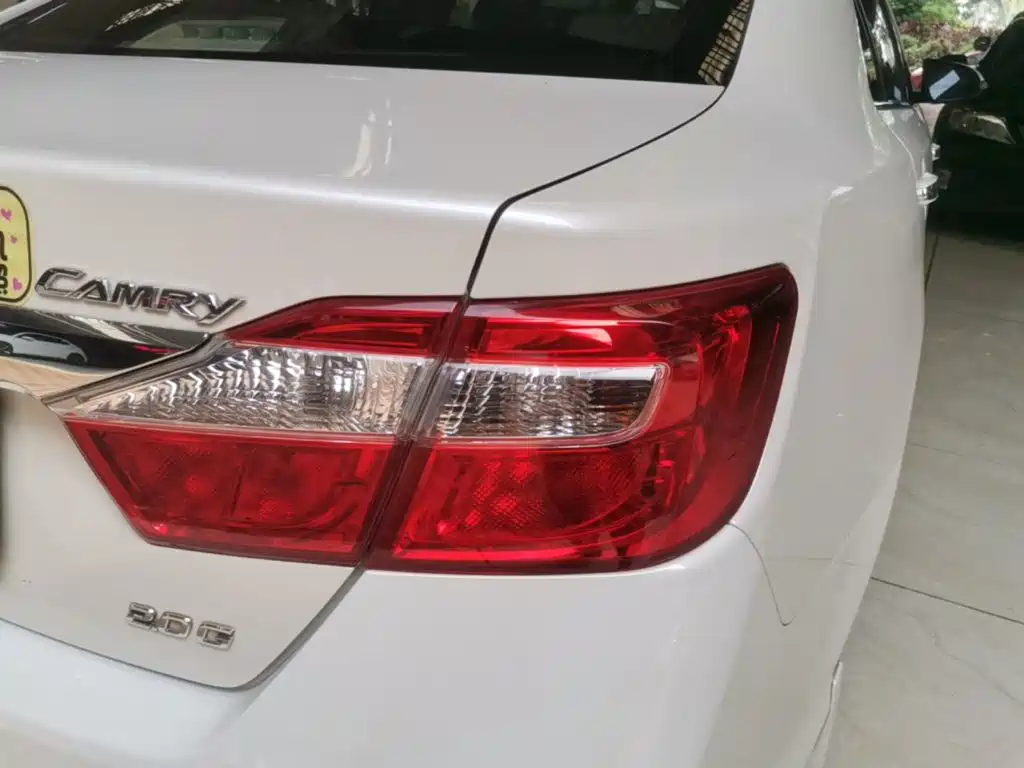 Toyota Camry — миниатюра 8