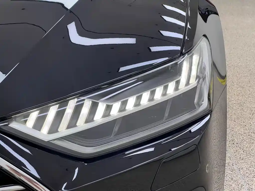 Audi A7L — миниатюра 8