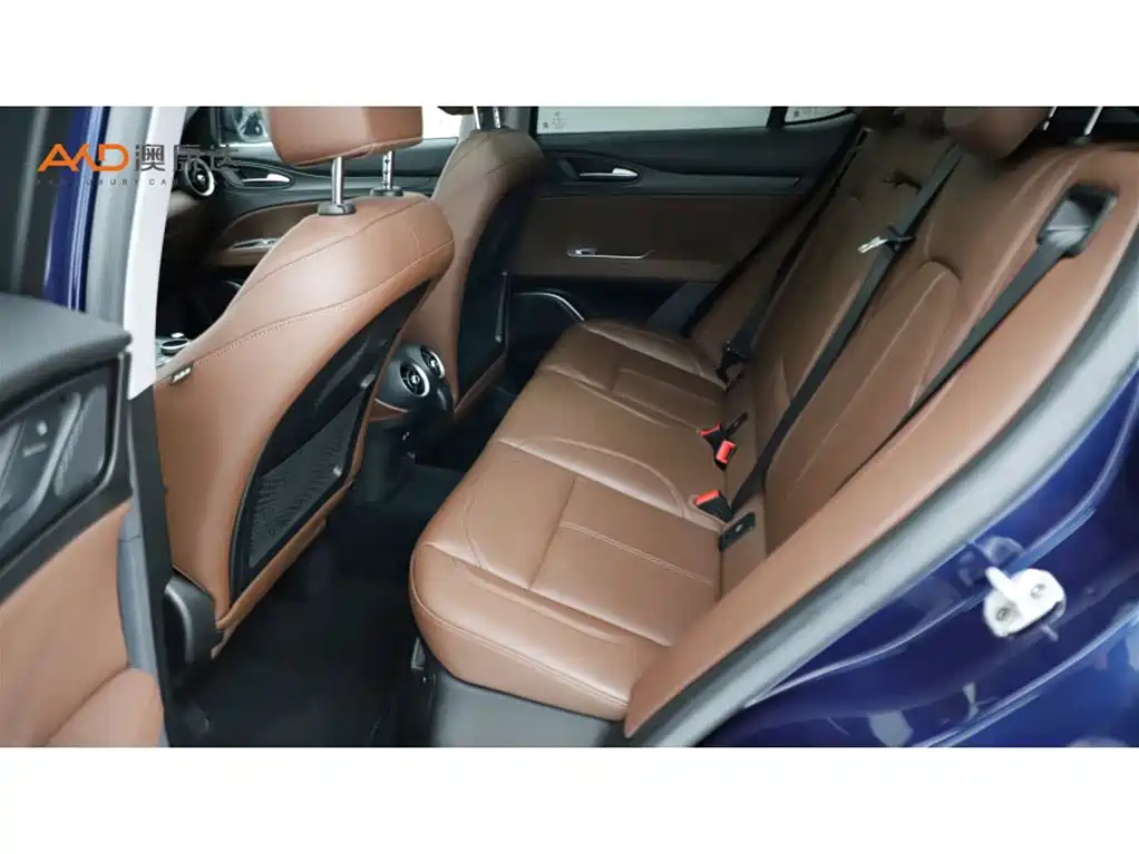 Alfa Romeo Stelvio — миниатюра 7