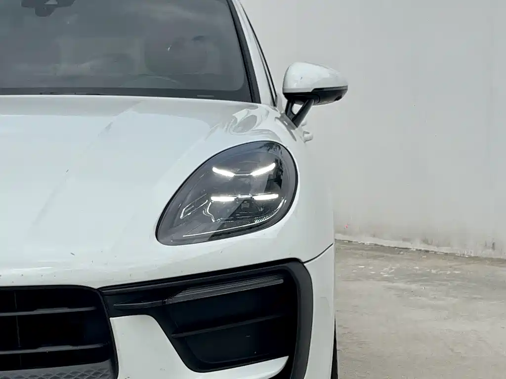 Porsche Macan — миниатюра 6