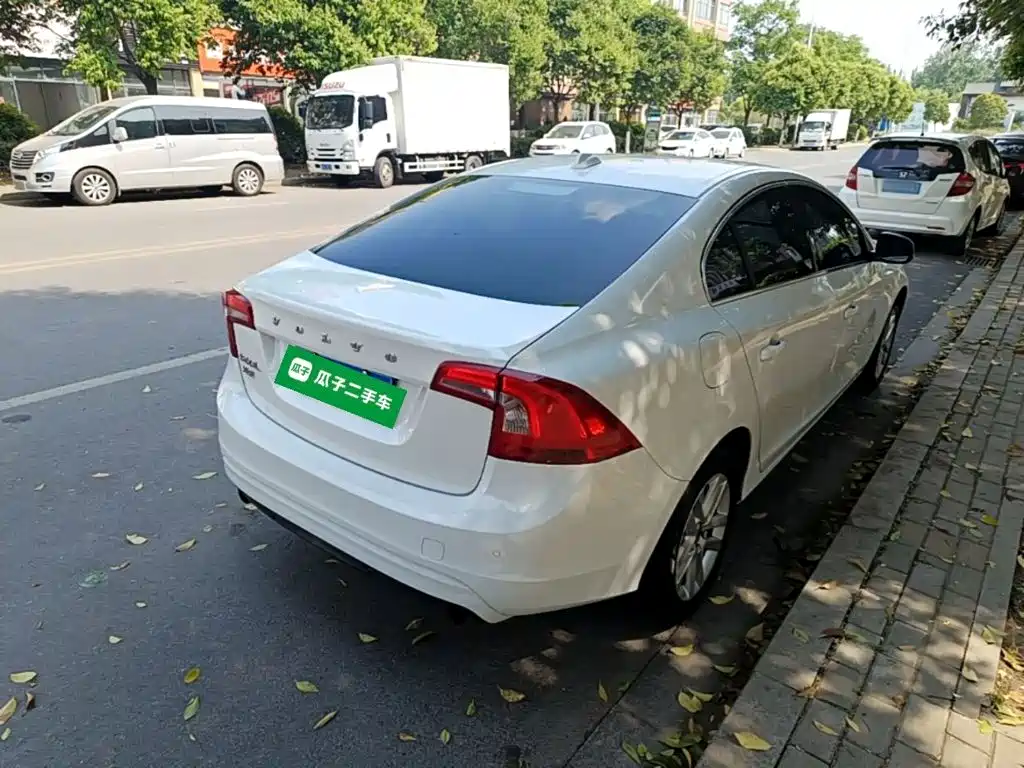 Volvo S60 — миниатюра 5