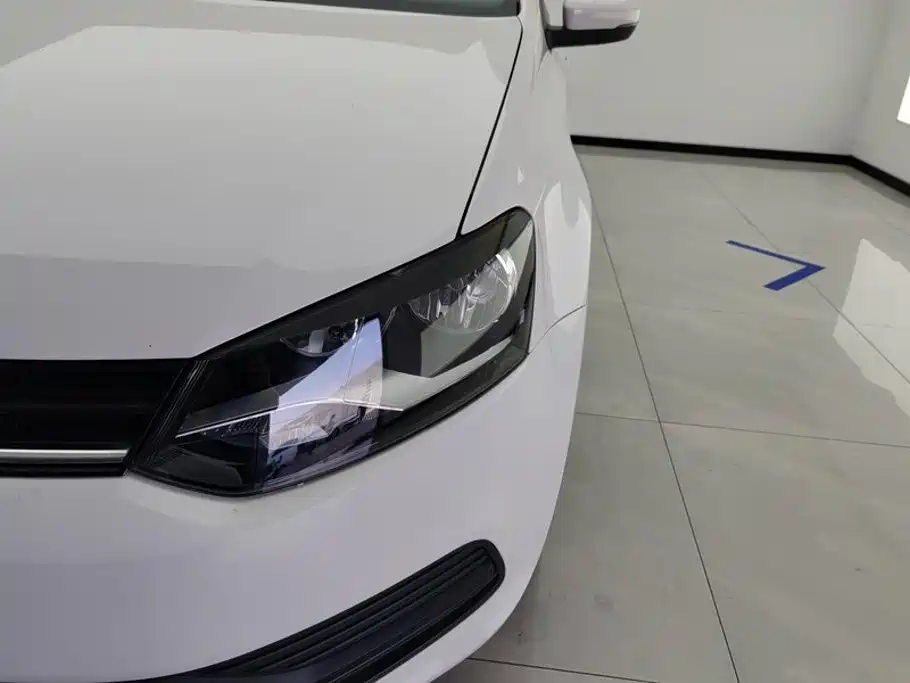 Volkswagen Polo — миниатюра 5