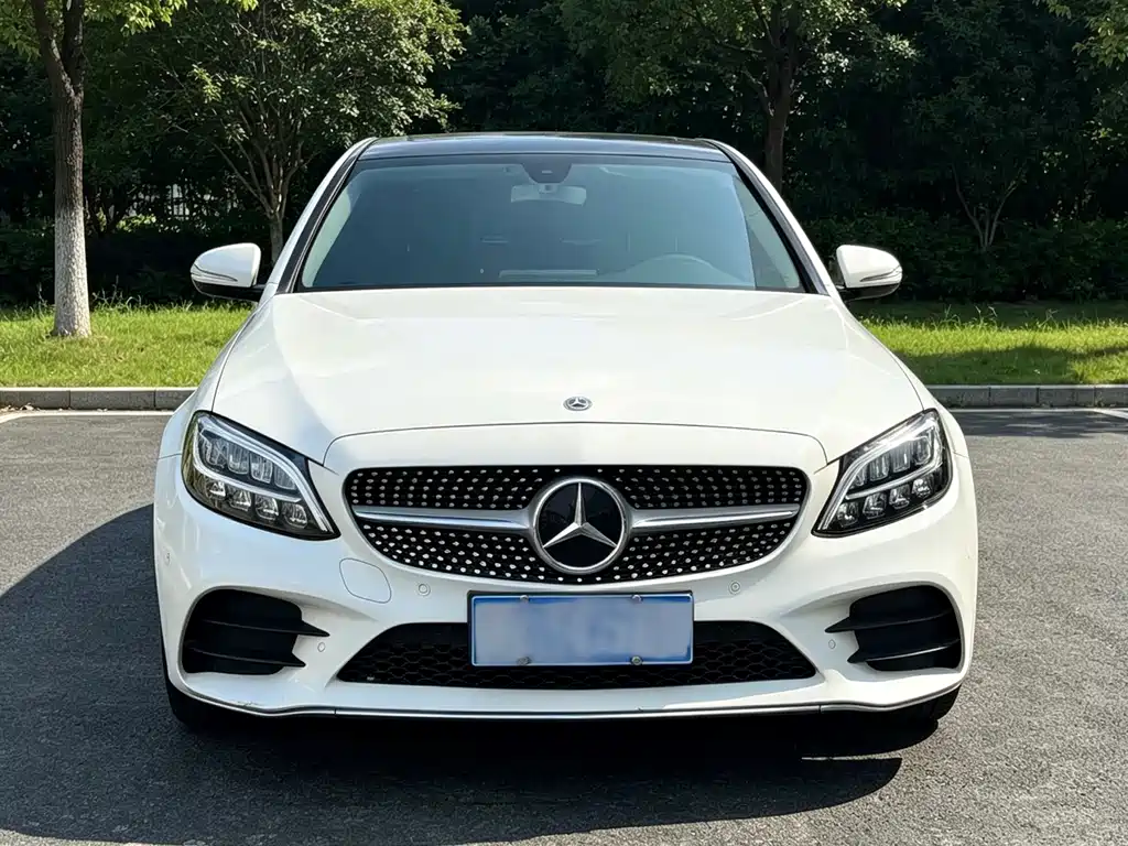 Mercedes-Benz C-Class — миниатюра 2