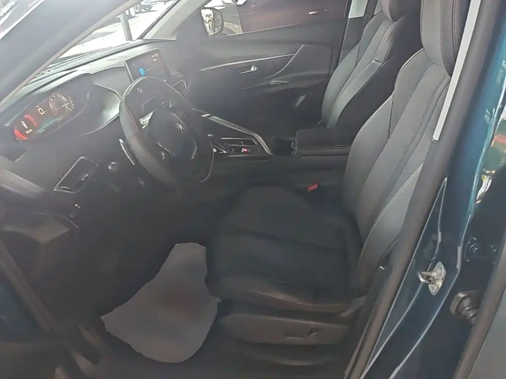 Peugeot 5008 — миниатюра 15