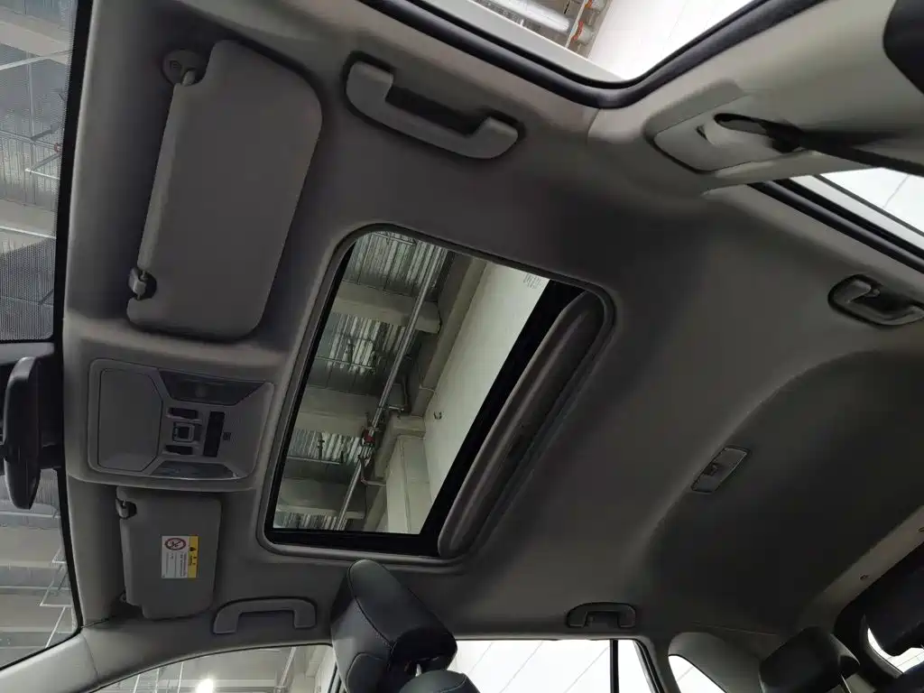 Toyota RAV4 — миниатюра 14