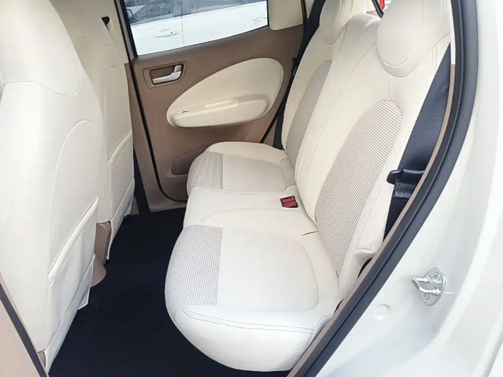Wuling MINIEV — миниатюра 17