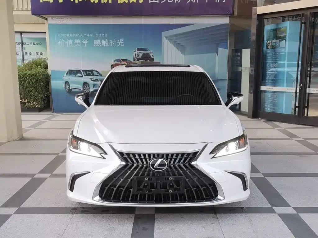Lexus ES — миниатюра 2
