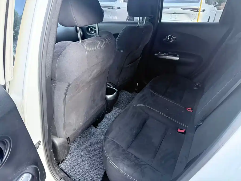 Infiniti ESQ — миниатюра 4