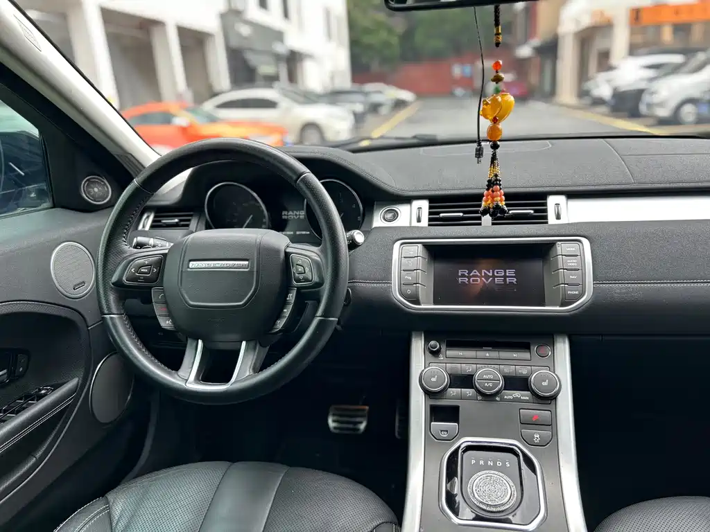 Land Rover Evoque (Import) — миниатюра 30