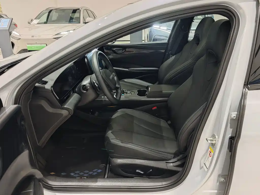 BYD Seal — миниатюра 5