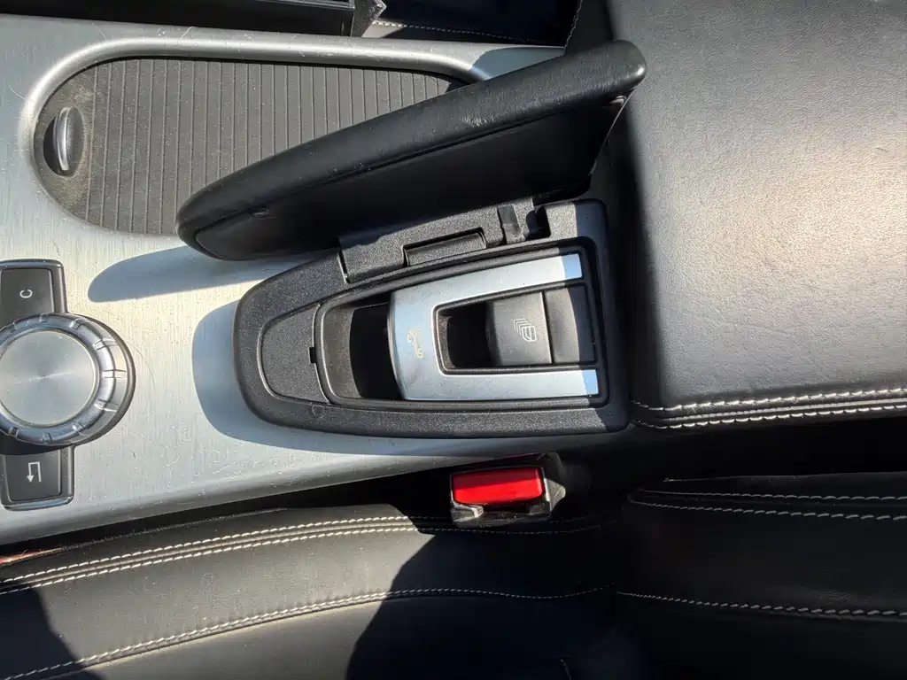 Mercedes-Benz SLK-Class — миниатюра 15