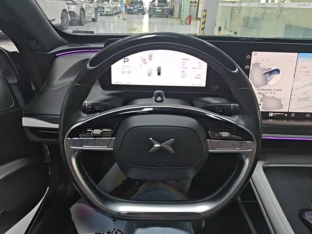 XPeng P7 — миниатюра 11