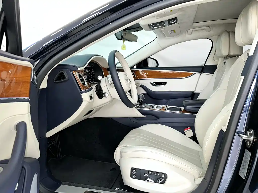 Bentley Flying Spur — миниатюра 8