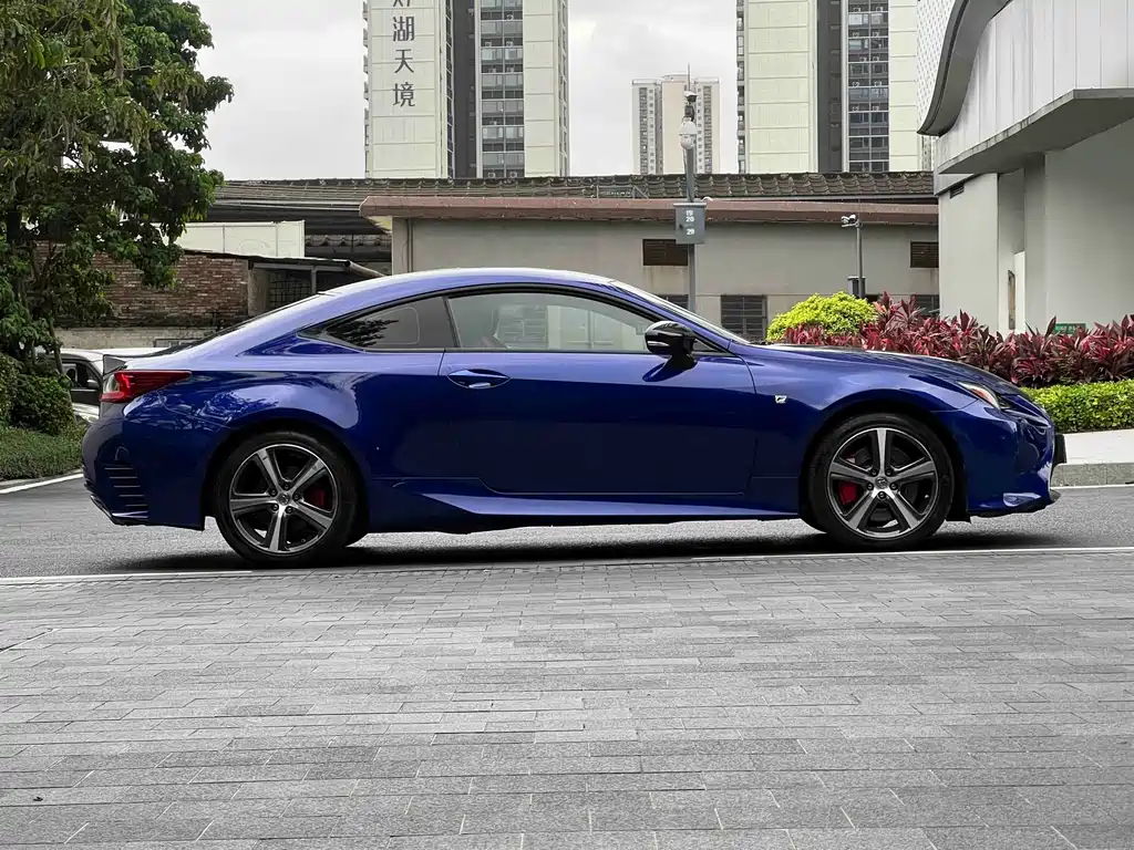 Lexus RC 2016 200t F SPORT