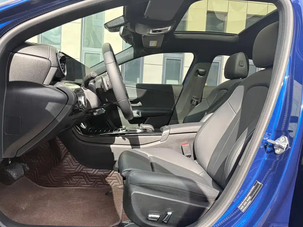 Mercedes-Benz A-Class — миниатюра 10