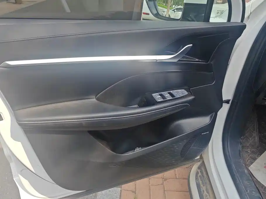 Roewe RX5 MAX — миниатюра 7