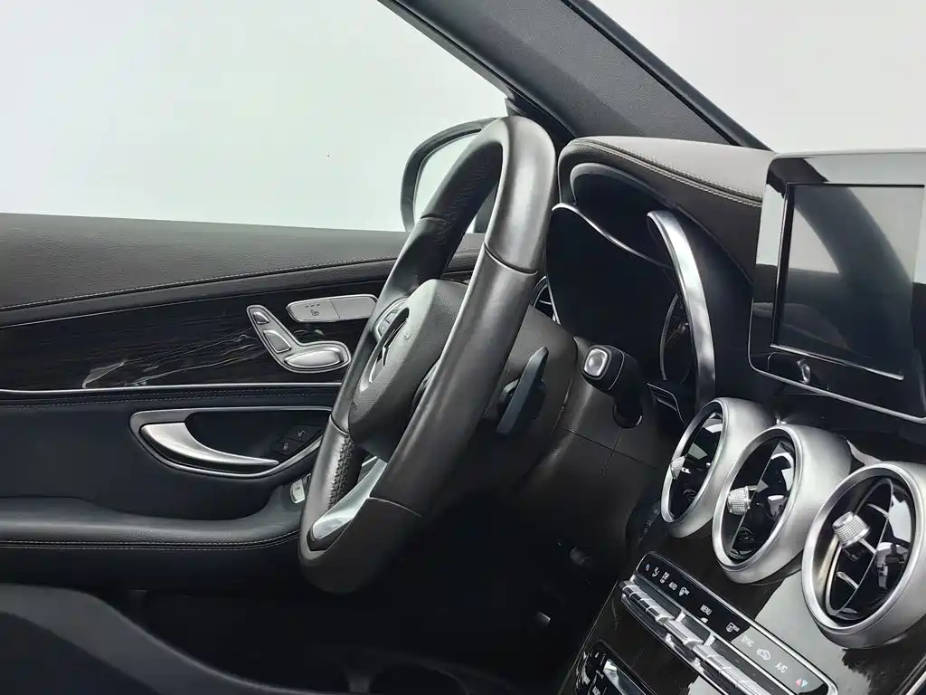 Mercedes-Benz GLC — миниатюра 22