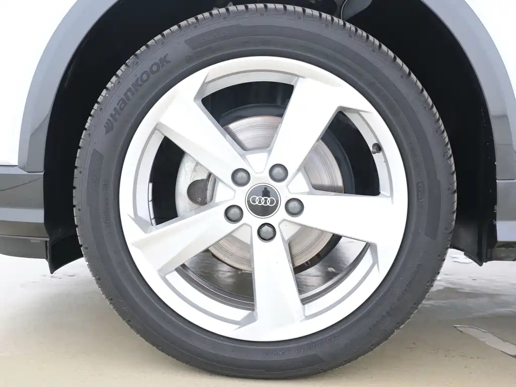 Audi Q2L — миниатюра 17