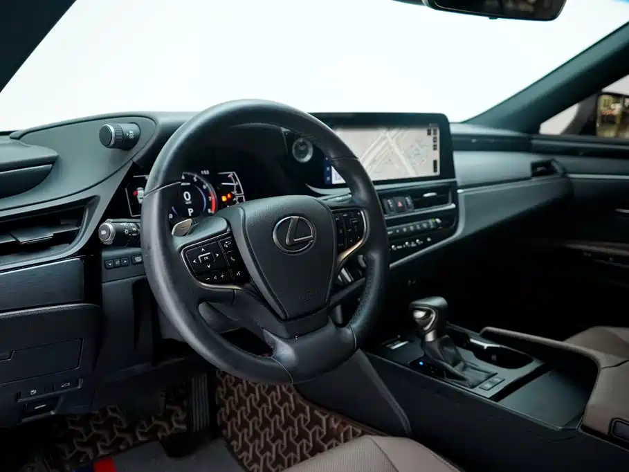 Lexus ES — миниатюра 15