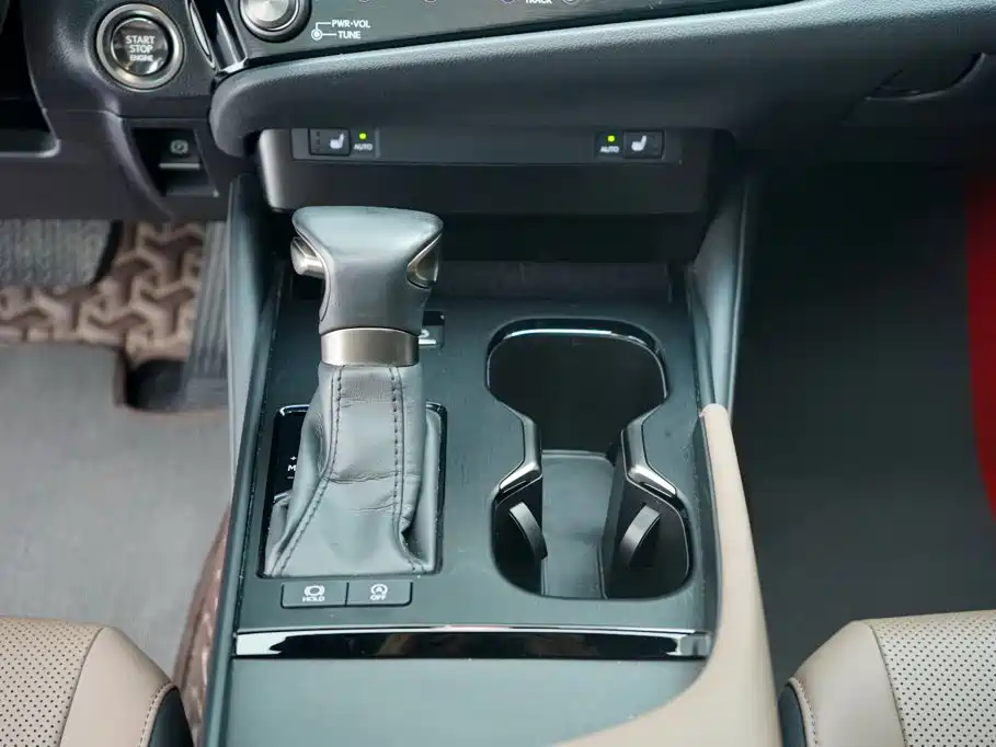 Lexus ES — миниатюра 18